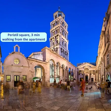 Big 80 M2 With Balcony In The Heart Of *