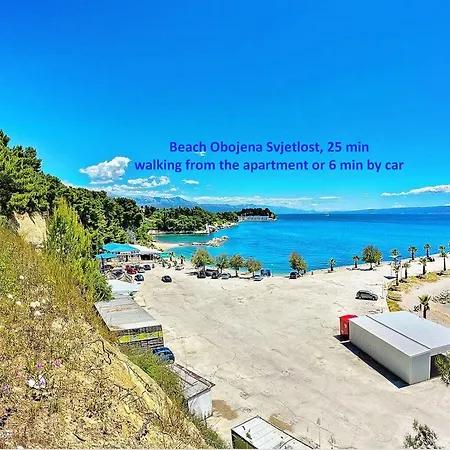 Big 80 M2 With Balcony In The Heart Of Spalato