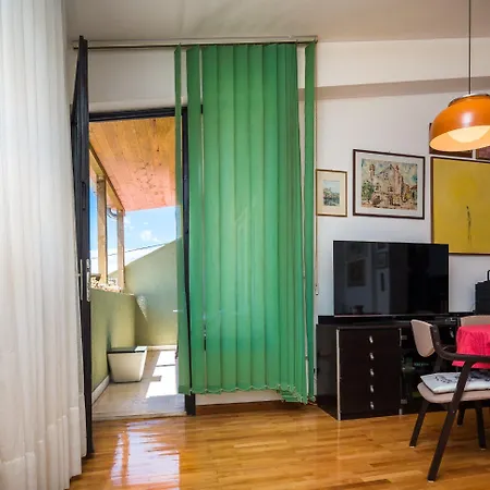 Big 80 M2 With Balcony In The Heart Of Appartamento Spalato