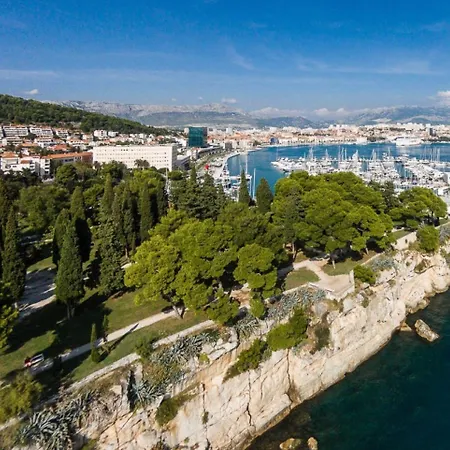 Big 80 M2 With Balcony In The Heart Of Appartamento *
