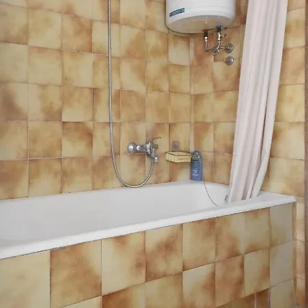 Big 80 M2 With Balcony In The Heart Of Apartment *